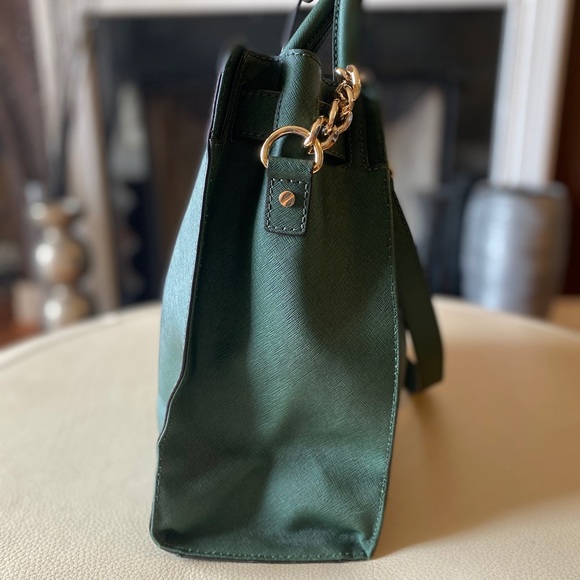 Michael Kors Hamilton Large Saffiano Tote - Picture 4 of 7